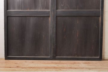 アンティーク建具　シックな空間作りにおすすめな帯戸2枚セット(引き戸、板戸)(R-068320)