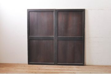 アンティーク建具　シックな空間作りにおすすめな帯戸2枚セット(引き戸、板戸)(R-068320)