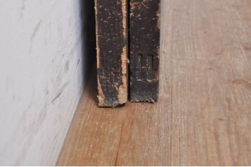 アンティーク建具　シックな空間作りにおすすめな帯戸2枚セット(引き戸、板戸)(R-068320)