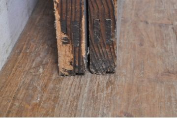 アンティーク建具　シックな空間作りにおすすめな帯戸2枚セット(引き戸、板戸)(R-068321)