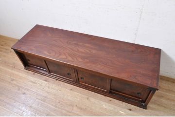 中古　志太民芸家具　脚または台輪を付けてリメイク　美しい杢目が上質な和の雰囲気を演出するローボード(サイドボード、和箪笥、収納箪笥、整理タンス、テレビ台、テレビボード)(R-068333)