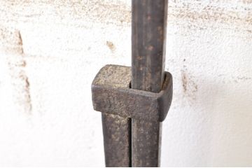 アンティーク雑貨　明治期　古い質感が味わい深い鉄製自在鉤(じざいかぎ)(R-068334)