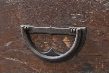 和製アンティーク　前面欅(ケヤキ)材　シンプルなデザインが取り入れやすい時代箪笥ローチェスト(テレビ台、テレビボード、ローボード、収納たんす、引き出し)(R-068342)