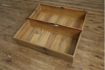 和製アンティーク　時代の流れを感じる風合いが魅力的な時代箪笥ローボード　(R-068344)