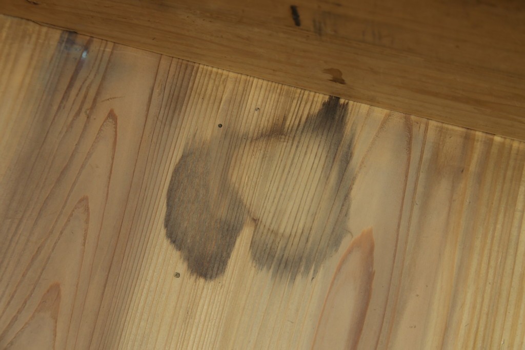 和製アンティーク　時代の流れを感じる風合いが魅力的な時代箪笥ローボード　(R-068344)