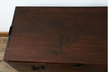 和製アンティーク　時代の流れを感じる風合いが魅力的な時代箪笥ローボード　(R-068344)