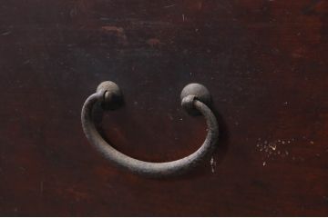 和製アンティーク　時代の流れを感じる風合いが魅力的な時代箪笥ローボード(ローチェスト、収納タンス、引き出し、テレビ台、テレビボード)(R-068344)