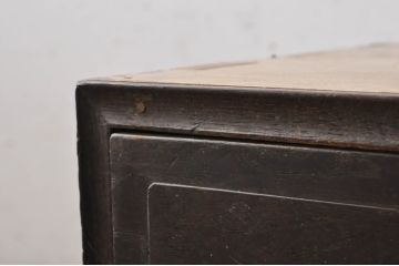 和製アンティーク　高級品!　前面桑(クワ)材　レトロな雰囲気漂うローチェスト(和たんす、収納箪笥、衣装箪笥、引き出し、ローボード、テレビ台、テレビボード)(R-068347)