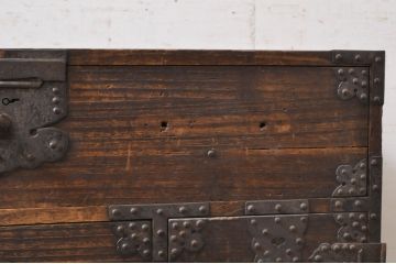 和製アンティーク　上手物!!　取り入れやすいサイズに生まれ変わる!金具の立派な総桐箪笥ローボード(総桐たんす、和タンス、収納たんす、テレビボード、テレビ台、ローチェスト、引き出し)(R-068352)