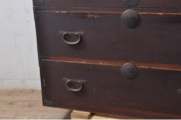和製アンティーク　杉材　時代を経た趣が感じられるシンプルな造りの時代箪笥(重ねタンス、和たんす、収納箪笥、衣装箪笥、引き出し)(R-068354)