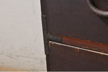和製アンティーク　杉材　時代を経た趣が感じられるシンプルな造りの時代箪笥(重ねタンス、和たんす、収納箪笥、衣装箪笥、引き出し)(R-068354)