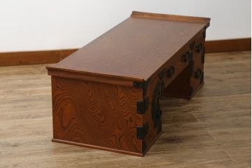 中古　岩谷堂箪笥　立派な金具と迫力のある木目が存在感を放つ文机(両袖机、座机、ローテーブル、デスク、在宅ワーク用、在宅用)(R-068366)