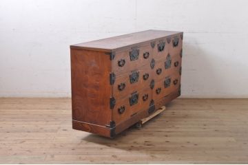 中古　岩谷堂箪笥　くっきりとした杢目が存在感を際立たせるサイドボード(チェスト、和たんす、整理箪笥、収納タンス)(R-068367)