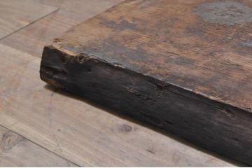 DIYTなどにおすすめ!　松材　味のある風合いが魅力的な古材(テーブル、展示台、陳列台、作業台、天板、材料、資材)(R-068369)