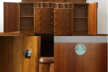 イギリスアンティーク　オーク材　細部まで凝ったつくりが目を引くサイドボード(サイドキャビネット、収納棚、戸棚、英国)(R-068377)
