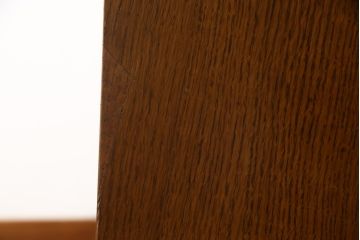 イギリスアンティーク　オーク材　細部まで凝ったつくりが目を引くサイドボード(サイドキャビネット、収納棚、戸棚、英国)(R-068377)