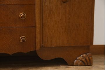 イギリスアンティーク　オーク材　細部まで凝ったつくりが目を引くサイドボード(サイドキャビネット、収納棚、戸棚、英国)(R-068377)