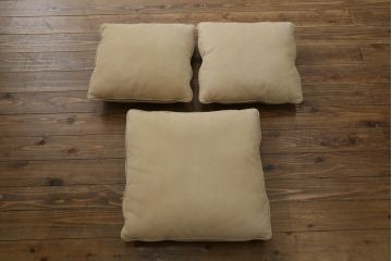 中古　美品　arflex(アルフレックス)　GRAN(グラン)　サイドテーブル付き　レーザーとファブリックの組み合わせがお洒落なクッション付きシステムソファ(本革、カウチソファ、コーナーソファ、ラウンドソファ、アームソファ)(R-068386)