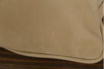 中古　美品　arflex(アルフレックス)　GRAN(グラン)　サイドテーブル付き　レーザーとファブリックの組み合わせがお洒落なクッション付きシステムソファ(本革、カウチソファ、コーナーソファ、ラウンドソファ、アームソファ)(R-068386)