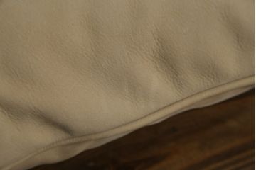 中古　美品　arflex(アルフレックス)　GRAN(グラン)　サイドテーブル付き　レーザーとファブリックの組み合わせがお洒落なクッション付きシステムソファ(本革、カウチソファ、コーナーソファ、ラウンドソファ、アームソファ)(R-068386)