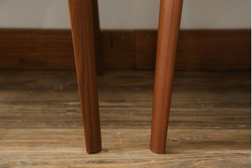 中古　美品　arflex(アルフレックス)　FLUTE(フルーテ)　FLU-APBLKBN(NWN)　身体を包み込む曲線が美しいアームチェア(パイピング)4脚セット(ダイニングチェア、椅子、イス)(定価4脚で約74万3千円)(R-068389)