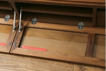 中古　美品　アクタス取扱い　ジョンリビング(jon Living) RIMO 200AV-board　シンプルなデザインが取り入れやすいテレビ台(ローボード、テレビボード、TVボード、サイドボード、サイドキャビネット、収納棚、リビングボード)(R-068396)