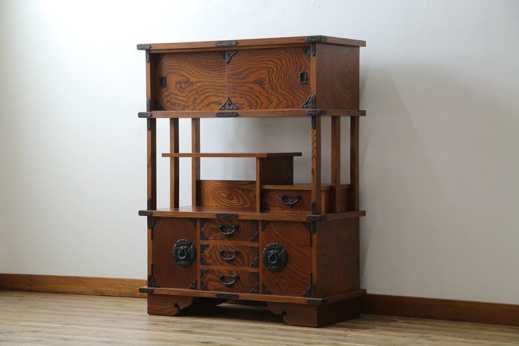 和製ヴィンテージ　岩谷堂箪笥　力強い杢目が上質な和を演出する飾り棚　(R-068405)