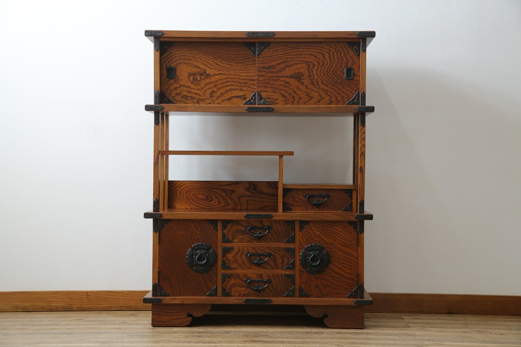 和製ヴィンテージ　岩谷堂箪笥　力強い杢目が上質な和を演出する飾り棚　(R-068405)