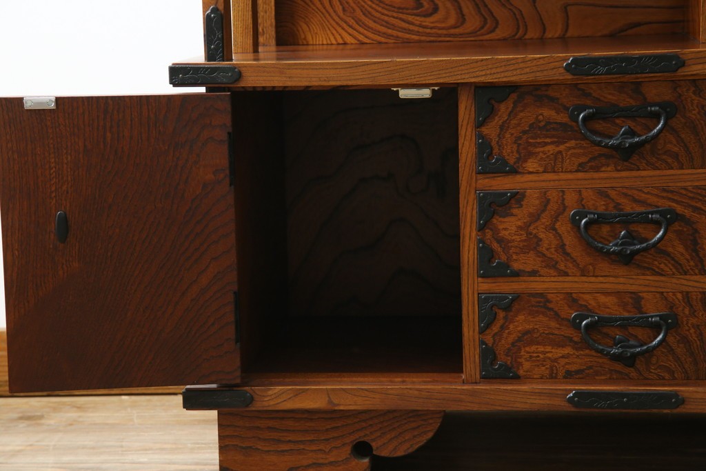 和製ヴィンテージ　岩谷堂箪笥　力強い杢目が上質な和を演出する飾り棚　(R-068405)