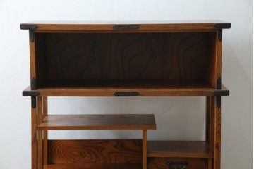 和製ヴィンテージ　岩谷堂箪笥　力強い杢目が上質な和を演出する飾り棚　(R-068405)