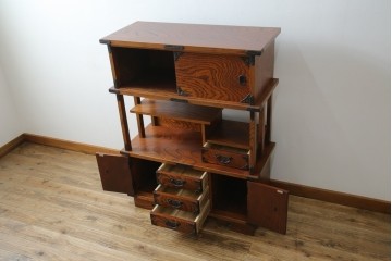 和製ヴィンテージ　岩谷堂箪笥　力強い杢目が上質な和を演出する飾り棚　(R-068405)