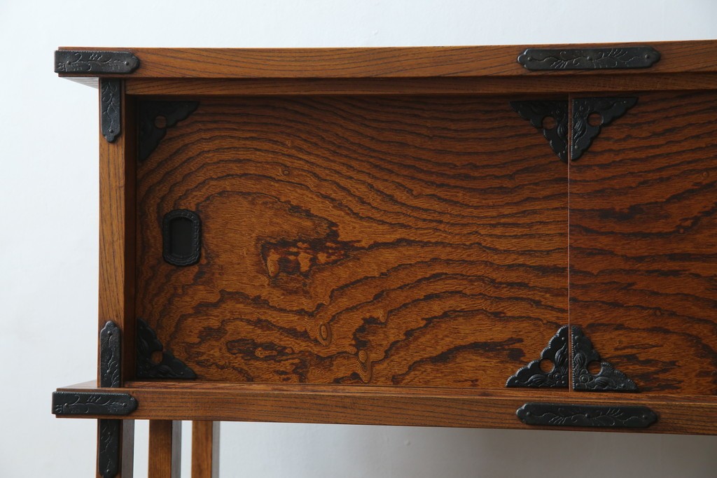 和製ヴィンテージ　岩谷堂箪笥　力強い杢目が上質な和を演出する飾り棚　(R-068405)