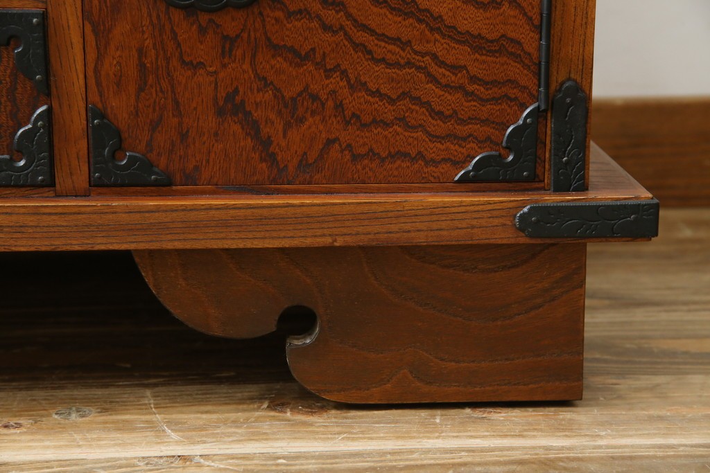 和製ヴィンテージ　岩谷堂箪笥　力強い杢目が上質な和を演出する飾り棚　(R-068405)