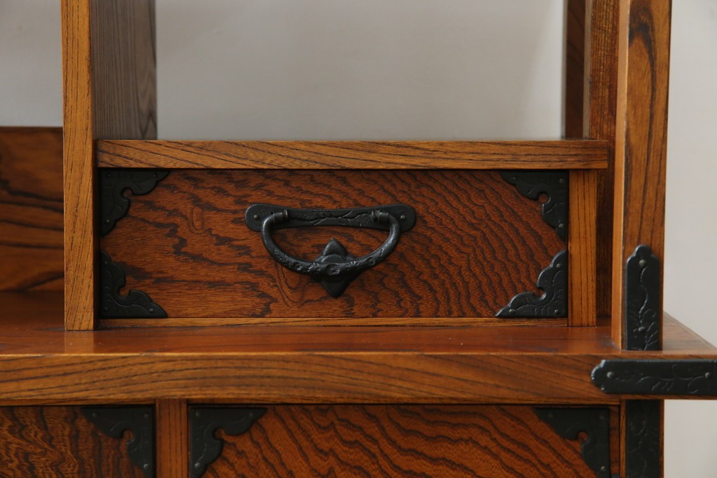 和製ヴィンテージ　岩谷堂箪笥　力強い杢目が上質な和を演出する飾り棚　(R-068405)