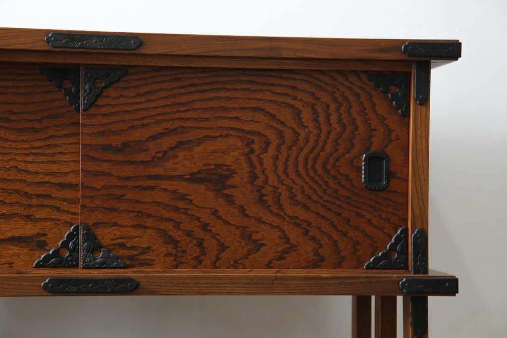 和製ヴィンテージ　岩谷堂箪笥　力強い杢目が上質な和を演出する飾り棚　(R-068405)