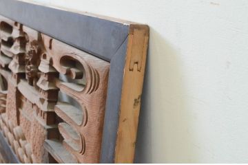 アンティーク建具　井波彫刻　欅(ケヤキ)材　躍動感あふれる風景と松の彫刻が目を惹く両面彫刻欄間2枚セット(明り取り、明かり取り)(R-068408)