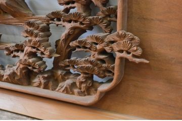 アンティーク建具　井波彫刻　修鈴作　三景の躍動感ある雰囲気が美しい両面彫刻欄間2枚セット(明り取り、明かり取り、在銘)(R-068410)