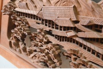 アンティーク建具　井波彫刻　修鈴作　三景の躍動感ある雰囲気が美しい両面彫刻欄間2枚セット(明り取り、明かり取り、在銘)(R-068410)