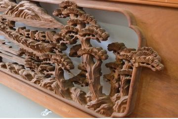 アンティーク建具　井波彫刻　修鈴作　三景の躍動感ある雰囲気が美しい両面彫刻欄間2枚セット(明り取り、明かり取り、在銘)(R-068410)