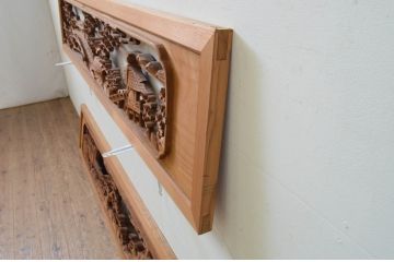 アンティーク建具　松の木と風情ある風景の彫刻が美しい両面彫刻欄間2枚セット(明り取り、明かり取り)(R-068411)