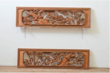 アンティーク建具　井波彫刻　躍動感ある松竹梅が美しい両面彫刻欄間2枚セット　(R-068412)