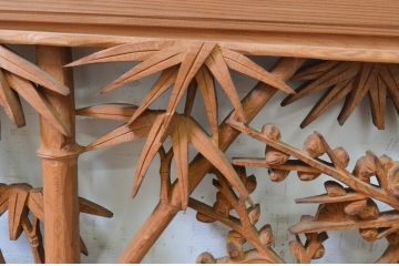 アンティーク建具　井波彫刻　躍動感ある松竹梅が美しい両面彫刻欄間2枚セット(明り取り、明かり取り)(R-068412)