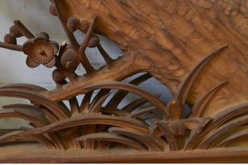 アンティーク建具　井波彫刻　辰児作　躍動感ある竹梅菊が美しい両面彫刻欄間2枚セット(明り取り、明かり取り、在銘)(R-068413)
