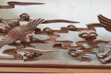 アンティーク建具　井波彫刻　鶴が羽ばたく繊細な彫刻が美しい両面彫刻欄間1枚(明り取り、明かり取り)(R-068420)