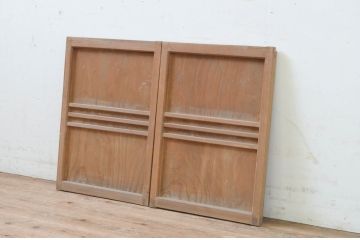 アンティーク建具　温かみのある木味が魅力の板戸窓2枚セット(引き戸)(R-068425)