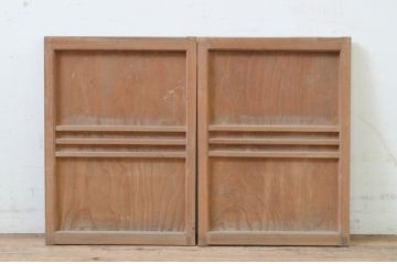 アンティーク建具　温かみのある木味が魅力の板戸窓2枚セット(引き戸)(R-068425)