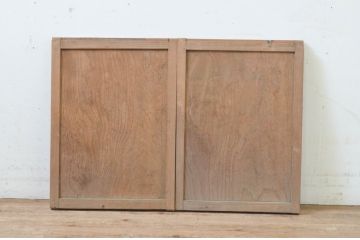 アンティーク建具　温かみのある木味が魅力の板戸窓2枚セット(引き戸)(R-068425)