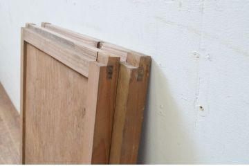 アンティーク建具　温かみのある木味が魅力の板戸窓2枚セット(引き戸)(R-068425)