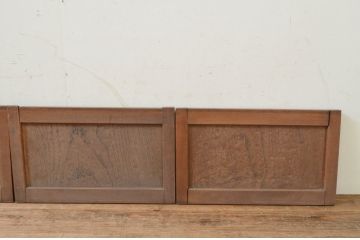 アンティーク建具　欅(ケヤキ)材　美しい杢目が魅力の小さな板戸窓4枚セット(引き戸)(R-068426)