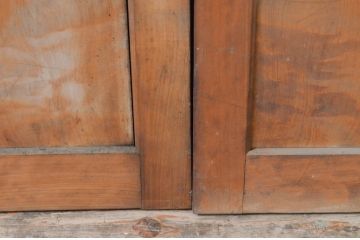 アンティーク建具　檜(ヒノキ)枠と杉材のナチュラルな雰囲気の板戸窓2枚セット(引き戸)(R-068432)